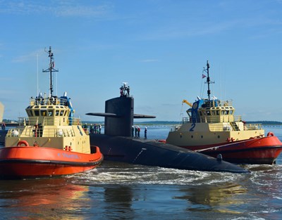 Tugs with submarine